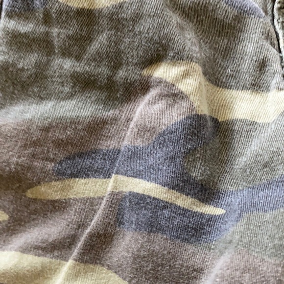 Camo pants - Picture 2 of 3